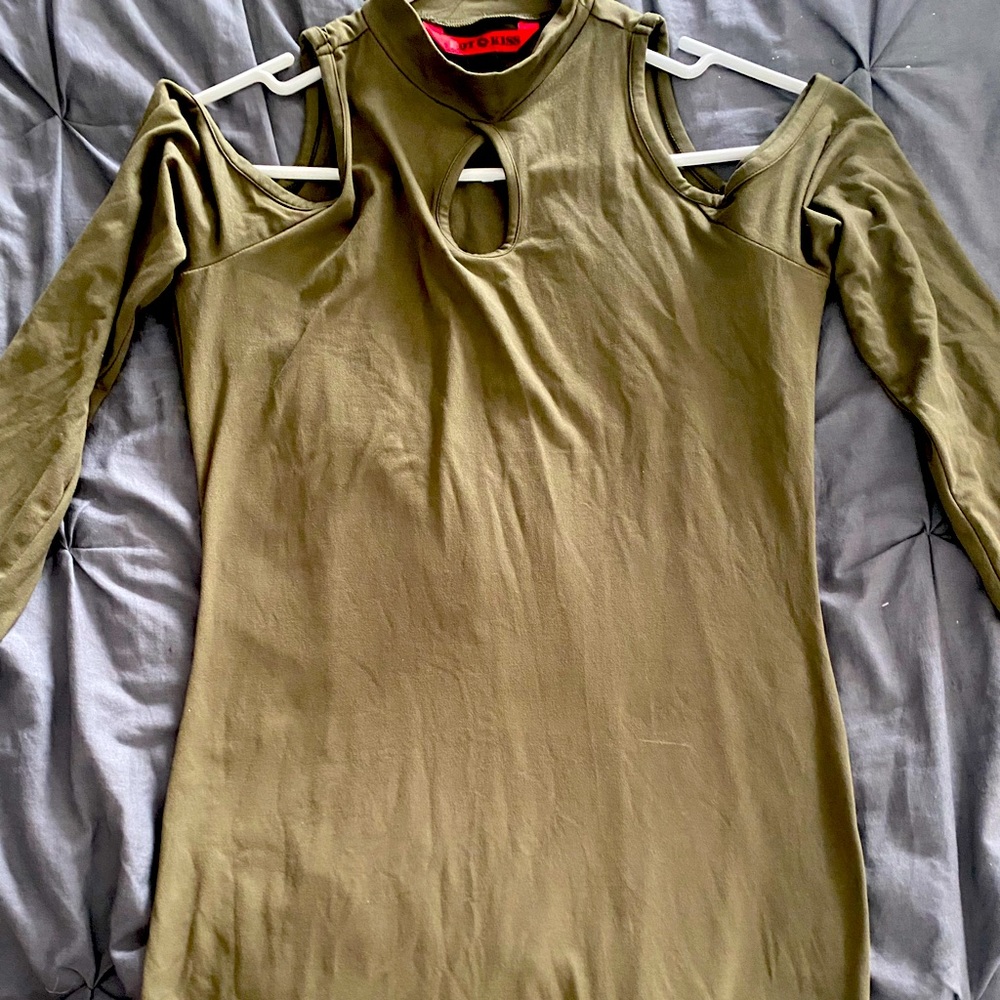 Hot kisses olive green color nice feel shows  your curves and fits like a glove